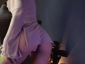 Jenniee webcam model stream image