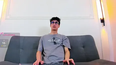 Cum_hunters webcam stripchat model stream image