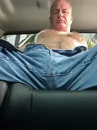 hintly webcam model stream image