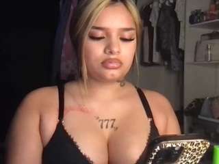 yourtruedesire444 webcam model stream image