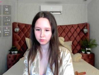 MonicaSway webcam model stream image