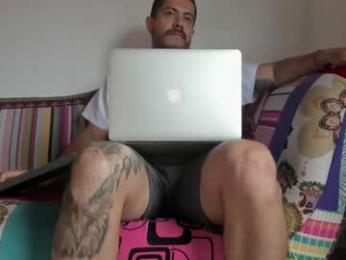 andressmith__ webcam model stream image