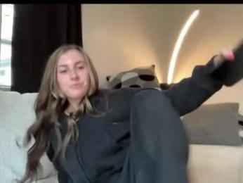 laylahlaylah1 webcam chaturbate model stream image