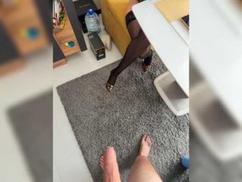 lolave webcam model stream image