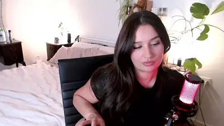 Lenas_Room webcam model stream image