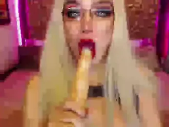 HugeCockDominantXxX webcam model stream image