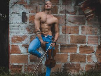 KenMcLean webcam model stream image