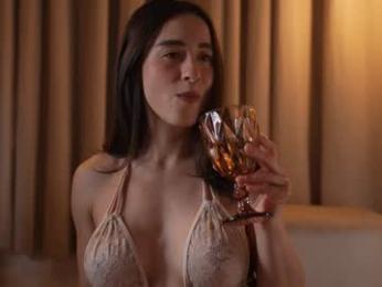 emyii webcam chaturbate model stream image