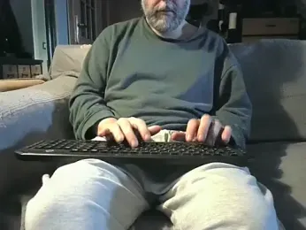 naked_bear webcam model stream image