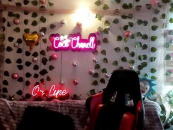 Cocochanell webcam model stream image