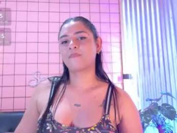 mensia_hernandez webcam model stream image