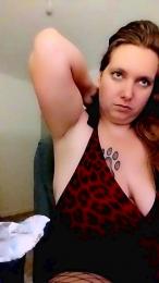 QueenHeart18 webcam model stream image