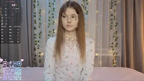 CarolinePepper webcam model stream image