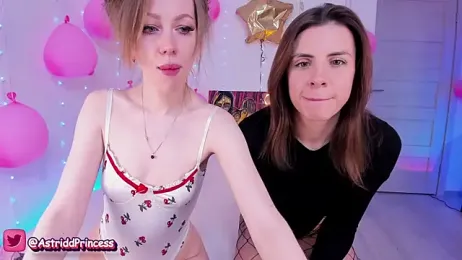 AstridHotty webcam stripchat model stream image