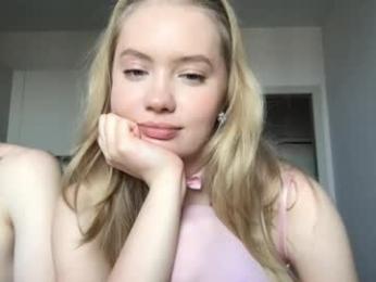 kira_saning1 webcam model stream image