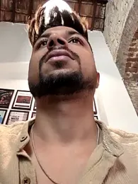 _IRRESISTIBLE_ webcam model stream image