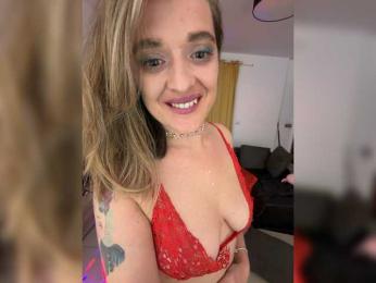 BigTwiXXX webcam bongacams model stream image