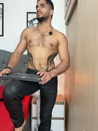 Maximiliano_ford webcam model stream image