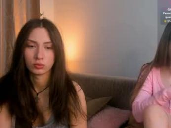 pamilarakestraw webcam model stream image