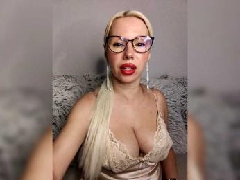 LaymaFlay webcam model stream image