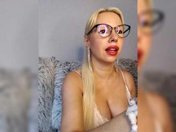 LaymaFlay webcam model stream image