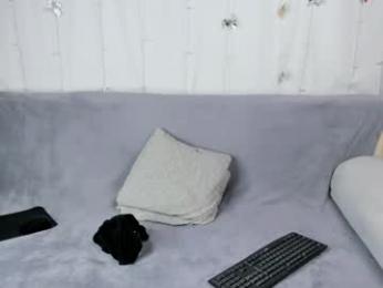 twelveeek webcam model stream image