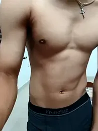 Ishooooo webcam model stream image