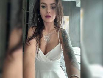 Oops_kiraa webcam bongacams model stream image