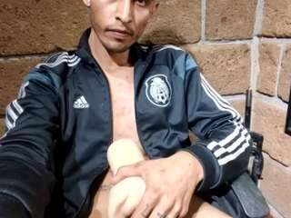 elvergon20cmm webcam model stream image