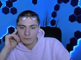 thomas-crow webcam model stream image