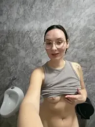 The_Snowwhitee webcam model stream image