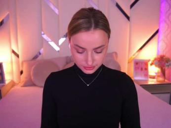 FloraGreys webcam model stream image