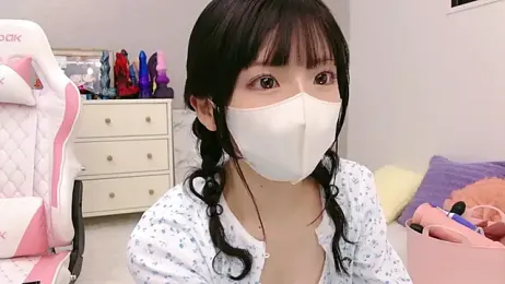 -minami- webcam model stream image