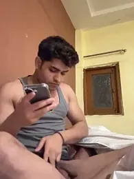 Vihaaanfucks webcam stripchat model stream image