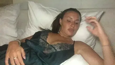 Selenaox webcam stripchat model stream image