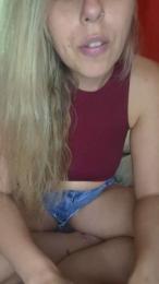 Emilyvuxa webcam cam4 model stream image