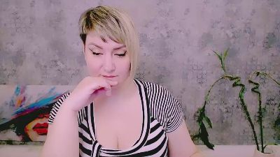 Djullia webcam cam4 model stream image