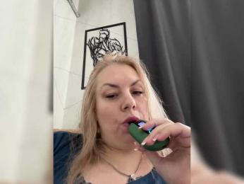 RobinLili webcam bongacams model stream image