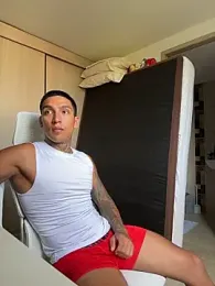 sendfer webcam stripchat model stream image