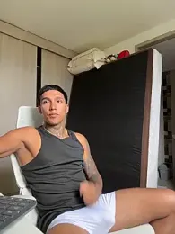 sendfer webcam stripchat model stream image