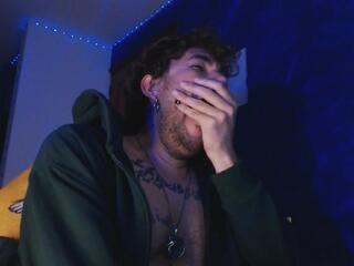 Max Wolfville webcam flirt4free model stream image