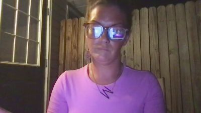 Lynniexo webcam model stream image