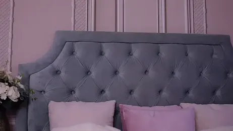 LucyAddison webcam model stream image