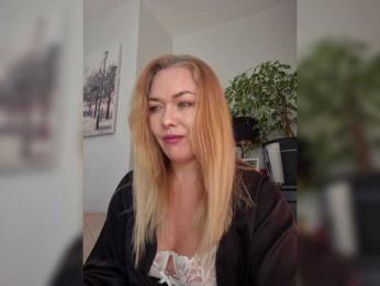 Yesenia-1 webcam model stream image