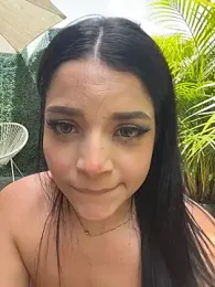 ArieliciousXXX webcam model stream image