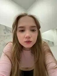 bambi_lu webcam stripchat model stream image