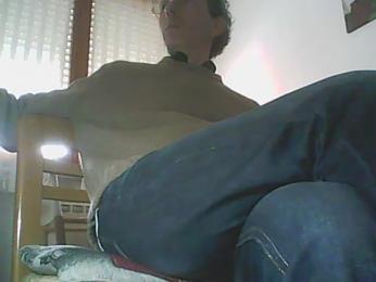 Moro_ra webcam model stream image