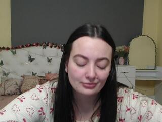 Milana Ora webcam model stream image