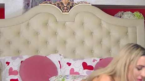 RagazzaBella webcam model stream image