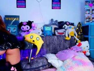 marceliinee webcam camsoda model stream image